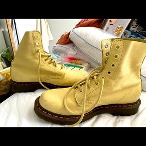 Doc Marten Pastel